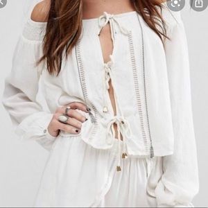 Lovers + friends white top w tie front